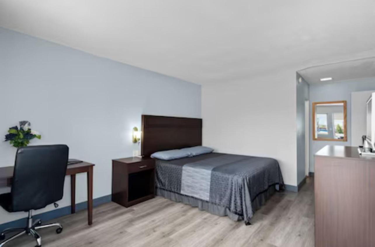 Holiday Lodge Уеначи Екстериор снимка